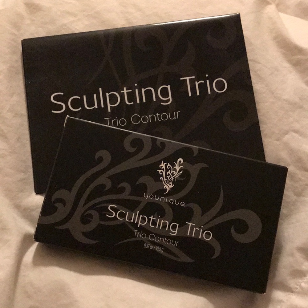 Younique Sculpting Trio Contour, Brand New